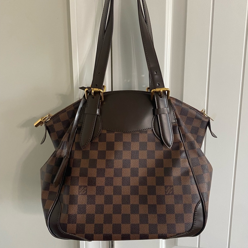 Louis Vuitton bag used in great condition